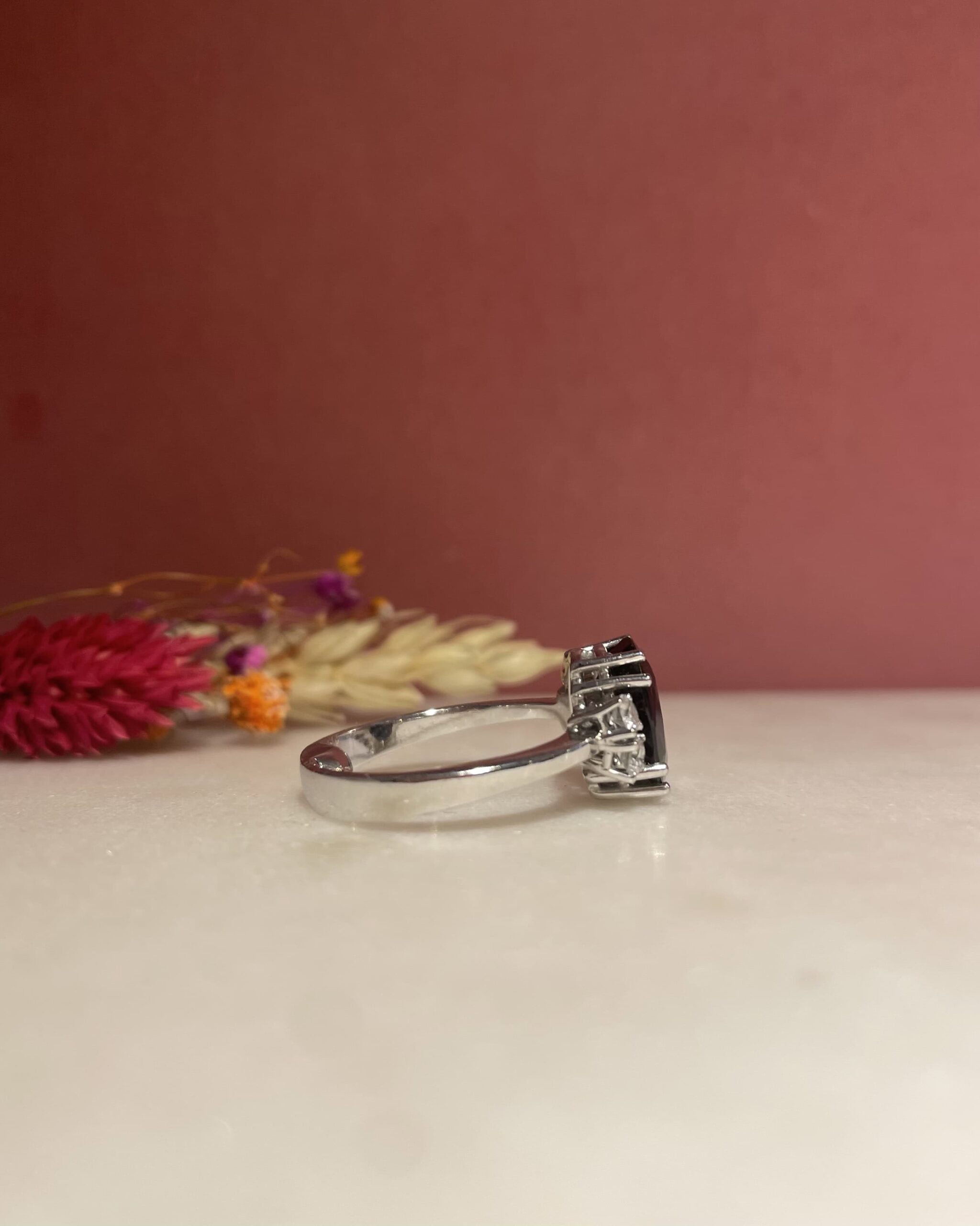 Bague Trilogie Saphir 3 carats &amp; Diamants &quot;Eva&quot;