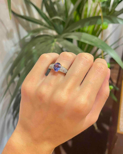 Bague Jonc Tanzanite 2.15 Carats &amp; 20 Diamants &quot;Evangeline&quot;