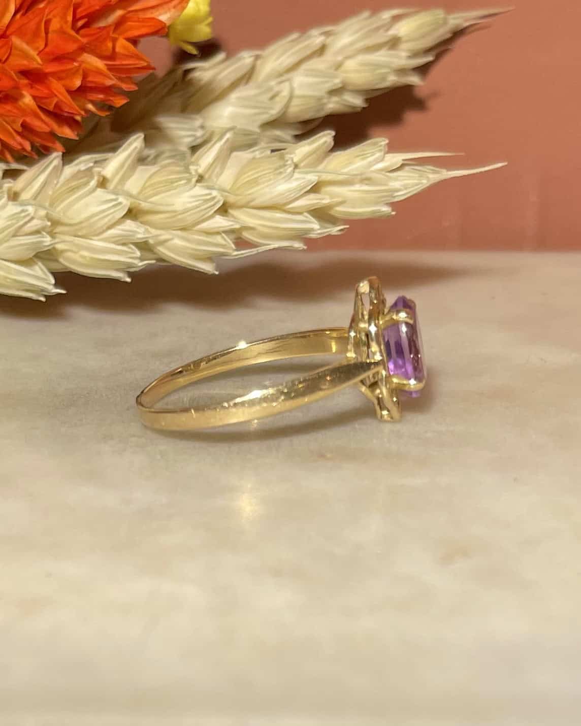 Anillo de cóctel con flor de amatista "Anís" 