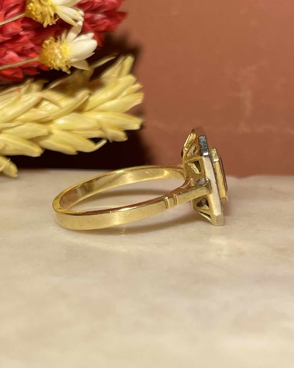 Bague style Art - déco Emeraude et Diamants "Maurine" - Elliade Paris