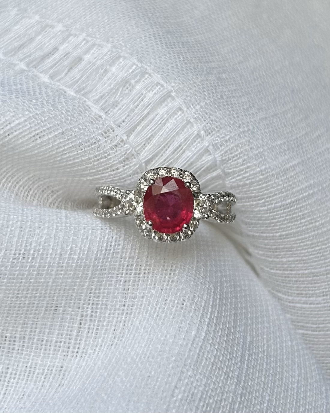 Bague Style Art-Déco Rubis 1.31 carat &amp; Diamants &quot;Cynthia&quot;