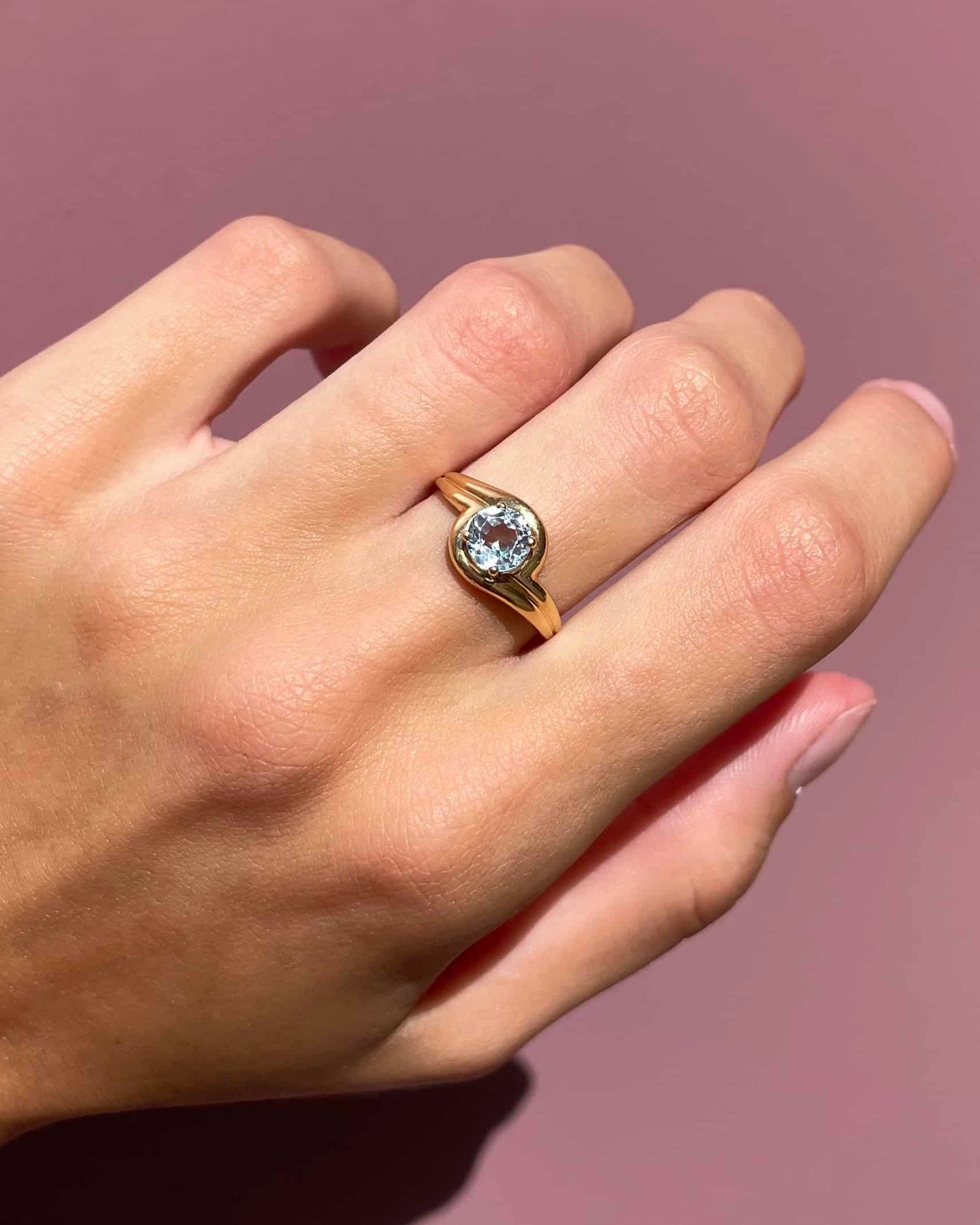 Bague Vintage Tourbillon Topaze 0.90 carat &quot;Hanaé&quot;
