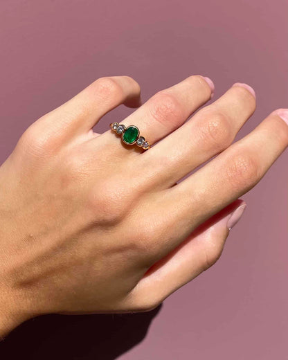 Bague Trilogie Emeraude 0.50 carat &amp; Diamants &quot;Dollie&quot;