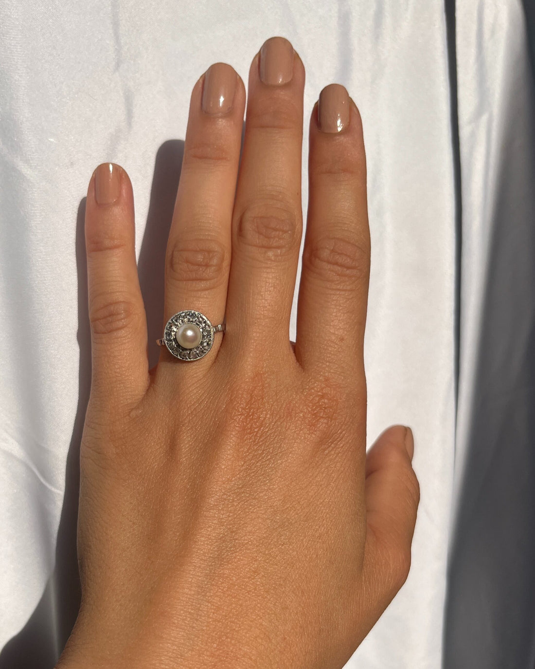 Anillo de margaritas con diamantes y perlas &quot;Juna&quot;