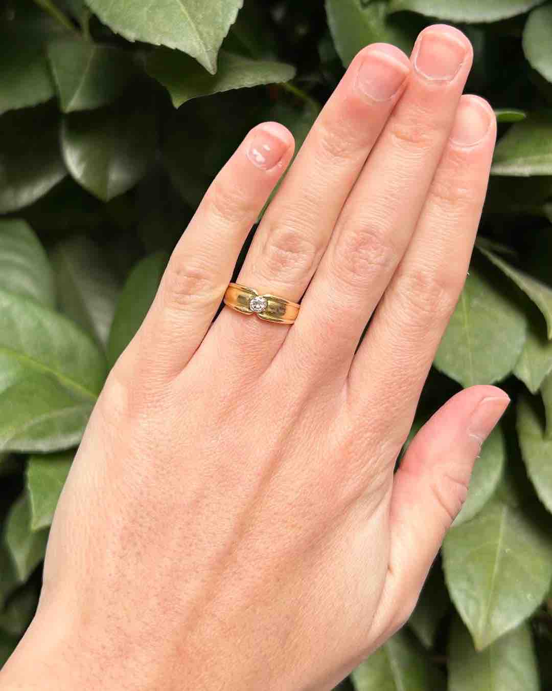 "Bamia" Diamond Bangle Ring