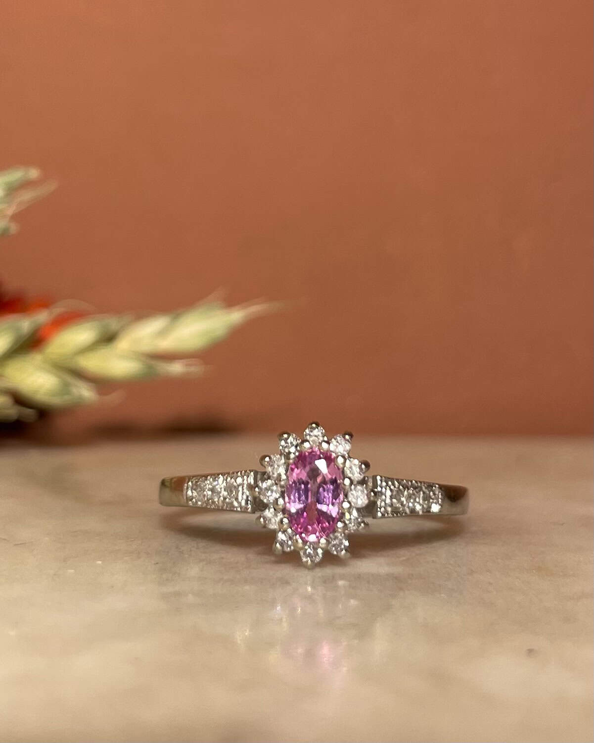 Daisy Ring Pink Sapphire &amp;amp; 18 Diamonds "Tymaé"