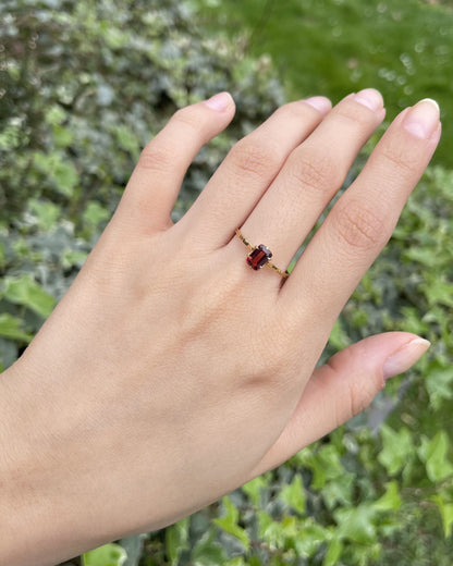 Bague Solitaire Grenat &quot;Octavia&quot;