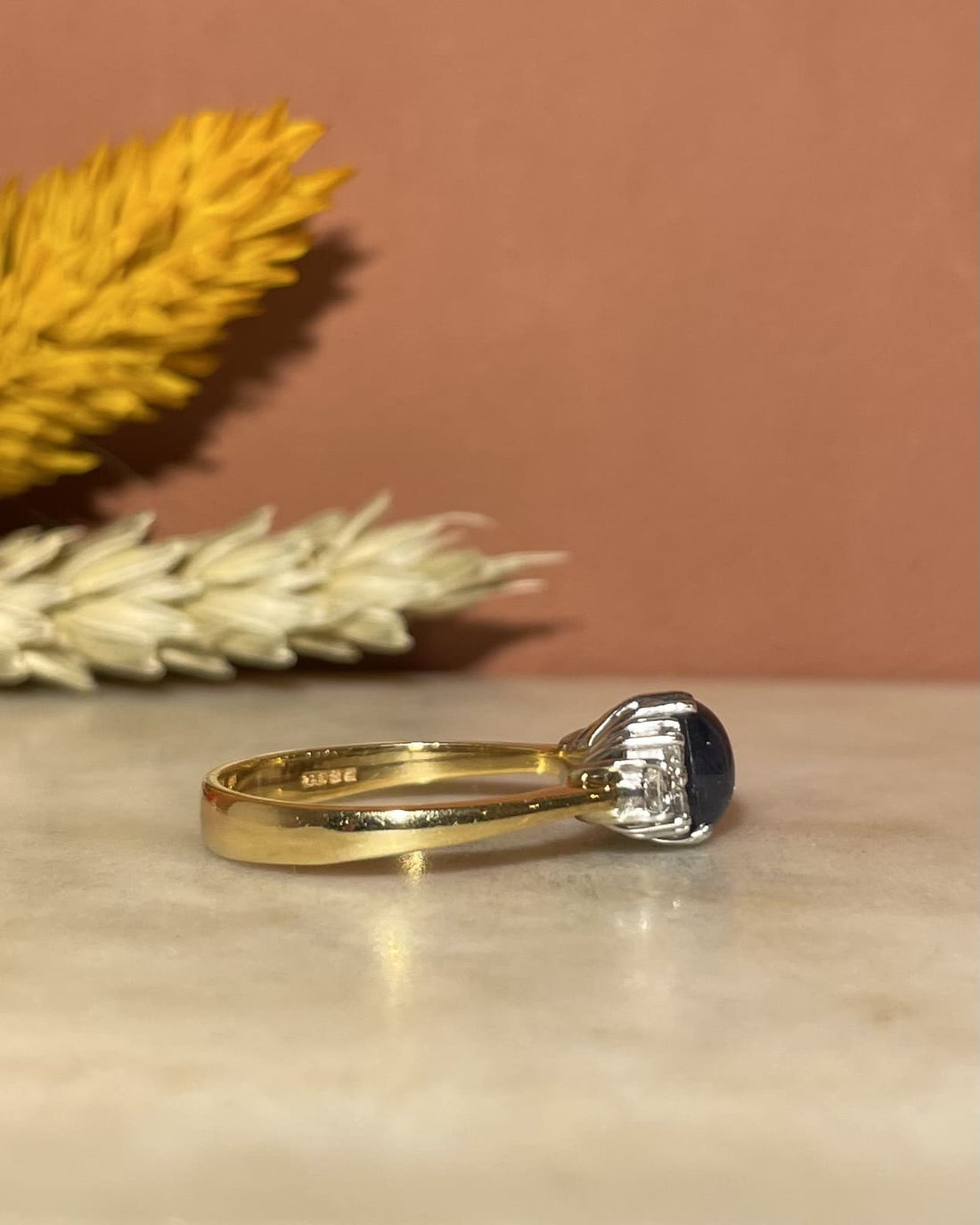 Bague Trilogie Saphir 1.80 carat &amp; Diamants &quot;Orane&quot;