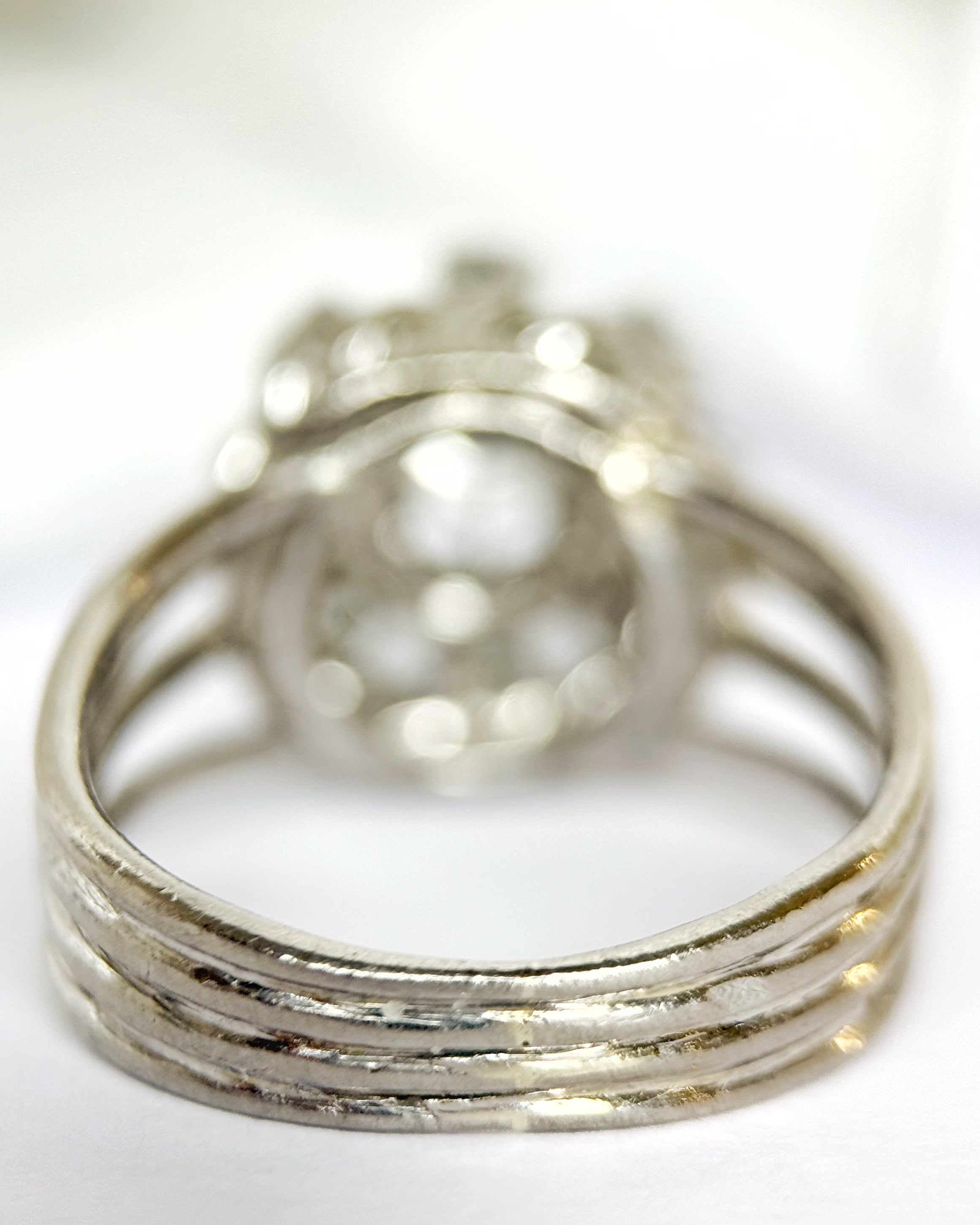 Marguerite Diamond Ring 0.70 Carat "Paloma"