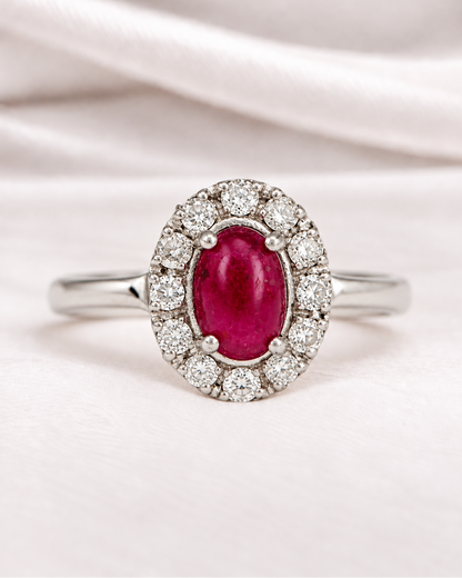 Anillo Margarita de Rubí Cabujón de 0.80 quilates y Diamantes «Rosy»