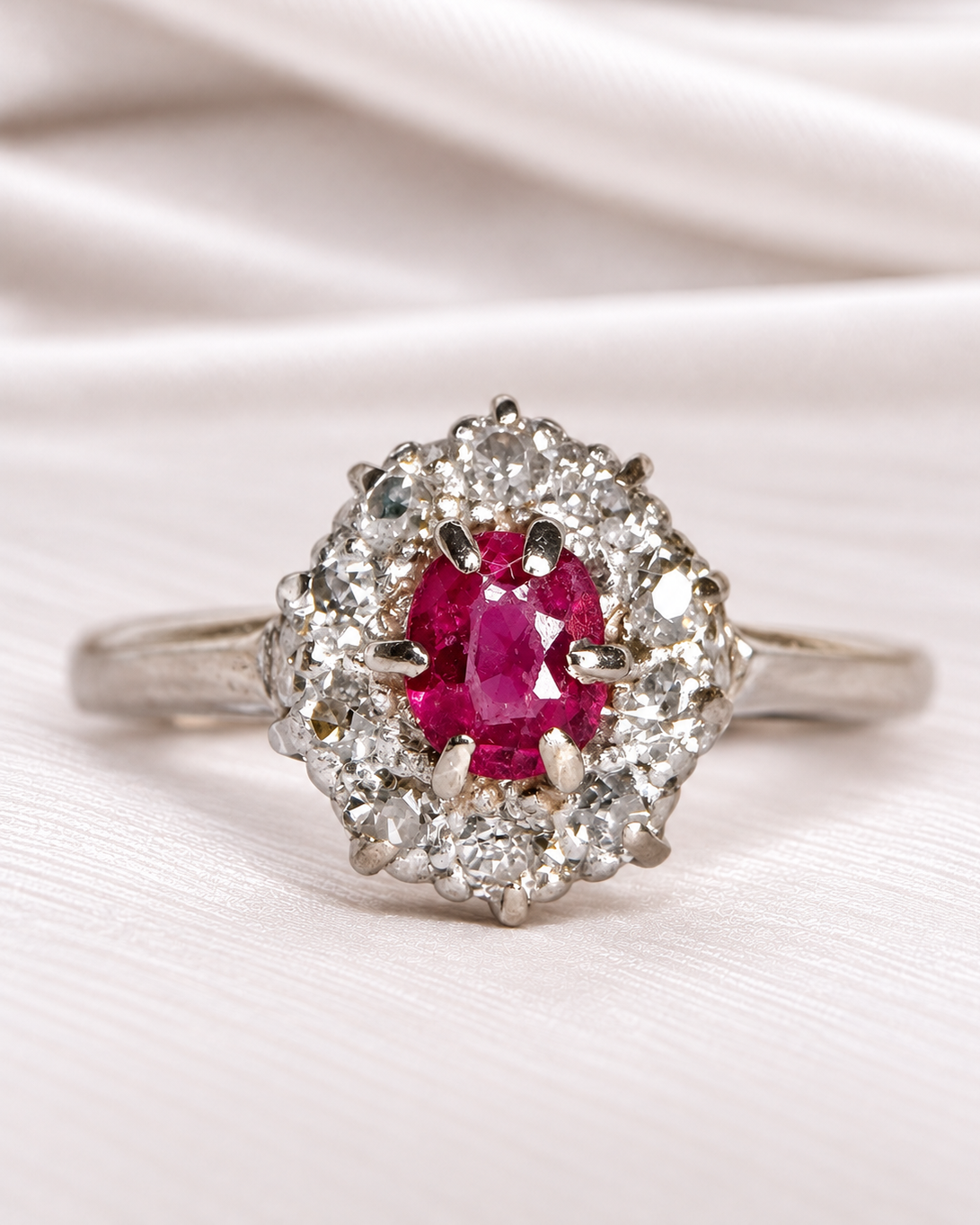 0.60-carat Ruby Daisy Ring &amp; Diamonds "Somia"