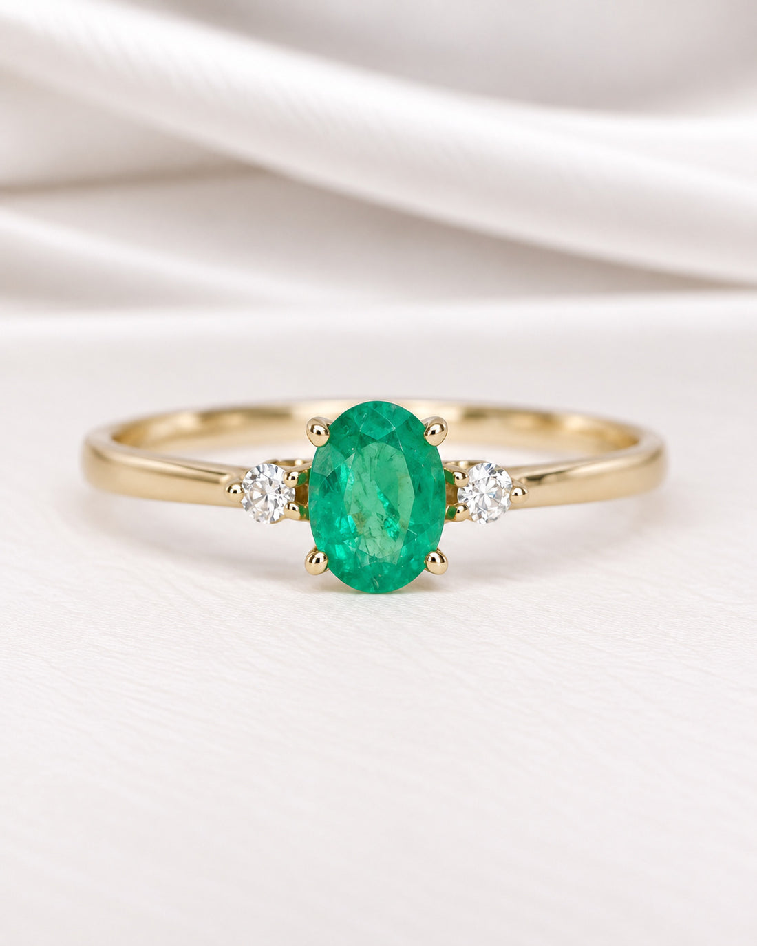 Bague Trilogie Émeraude &amp; Diamants "Lucile"