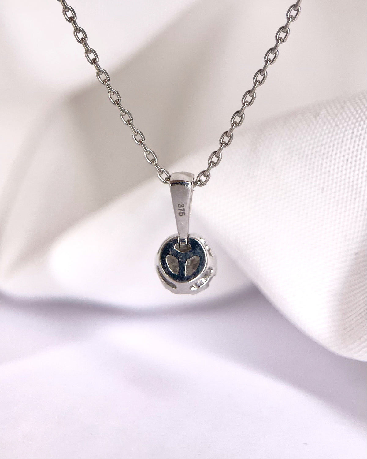 Colgante de diamantes «Dolorès»