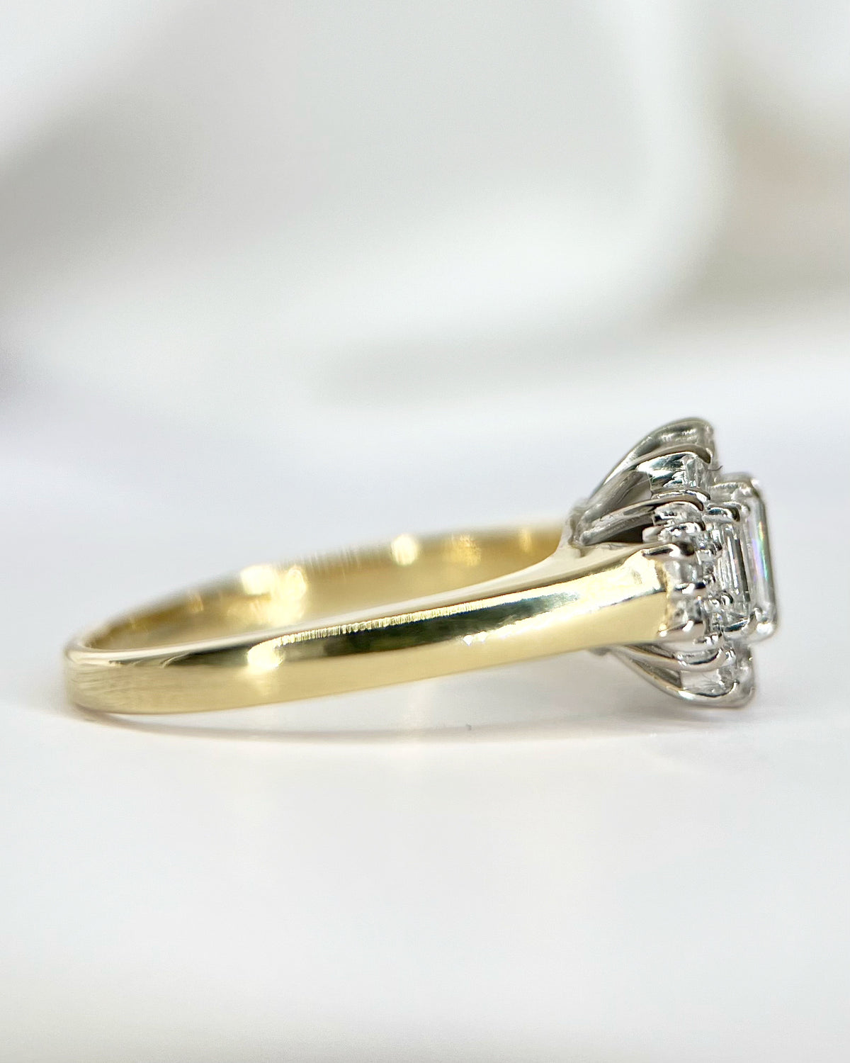 Bague Trilogie Marguerite Diamants 0.66 carat 4.43g "Geraldine"