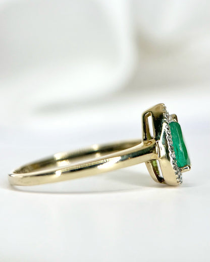 Bague Solitaire Émeraude 0.60 carat &amp; Diamants "Cynthia"
