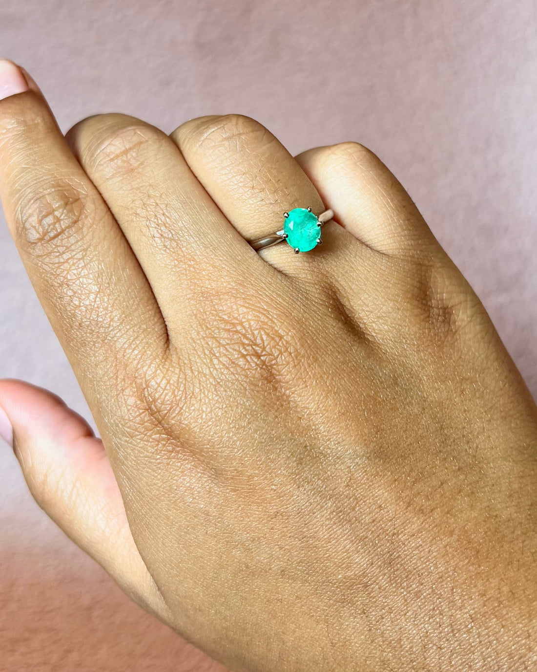 Bague Solitaire Émeraude 1.95 carat "Elina"