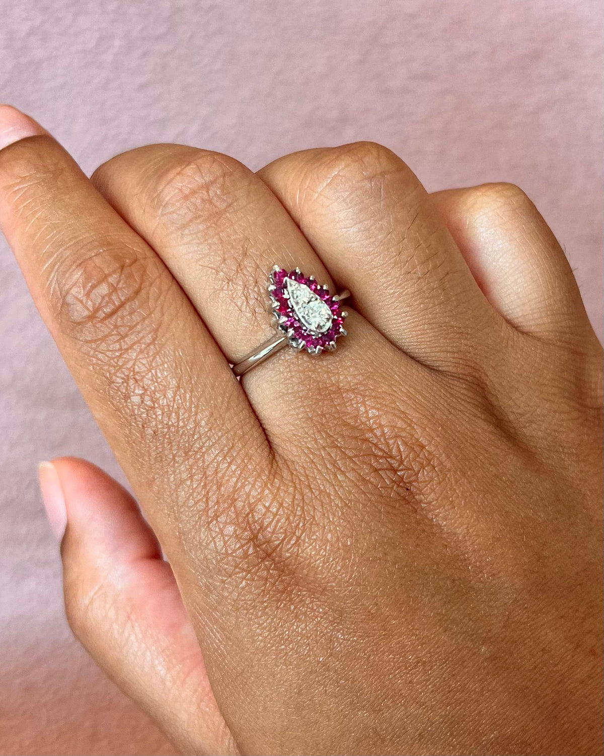 Pear-Shaped Daisy Diamond &amp; Ruby Ring "Ariette"