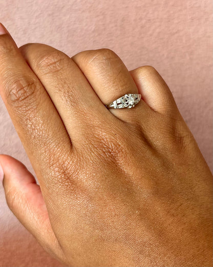 Art Deco Diamond Ring "Cyrielle"