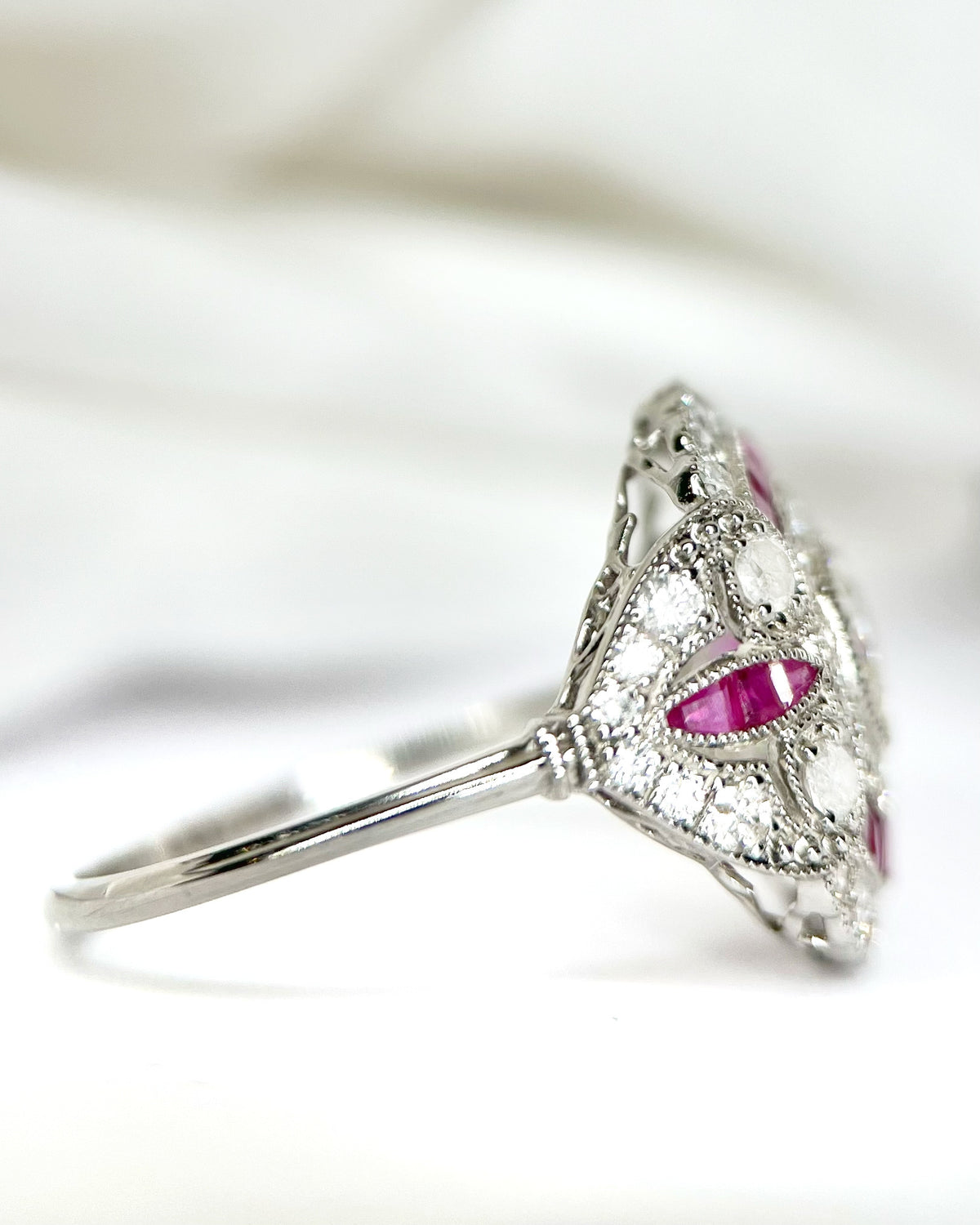 Bague Style Art-Déco Diamants 1.27 carat &amp; Rubis "Valériane"
