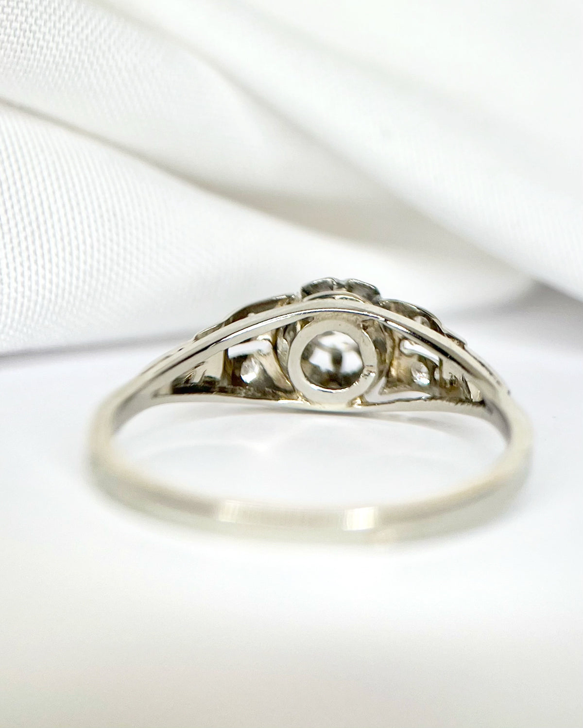 Art Deco Diamond Ring "Cyrielle"
