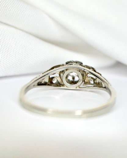 Art Deco Diamond Ring "Cyrielle"