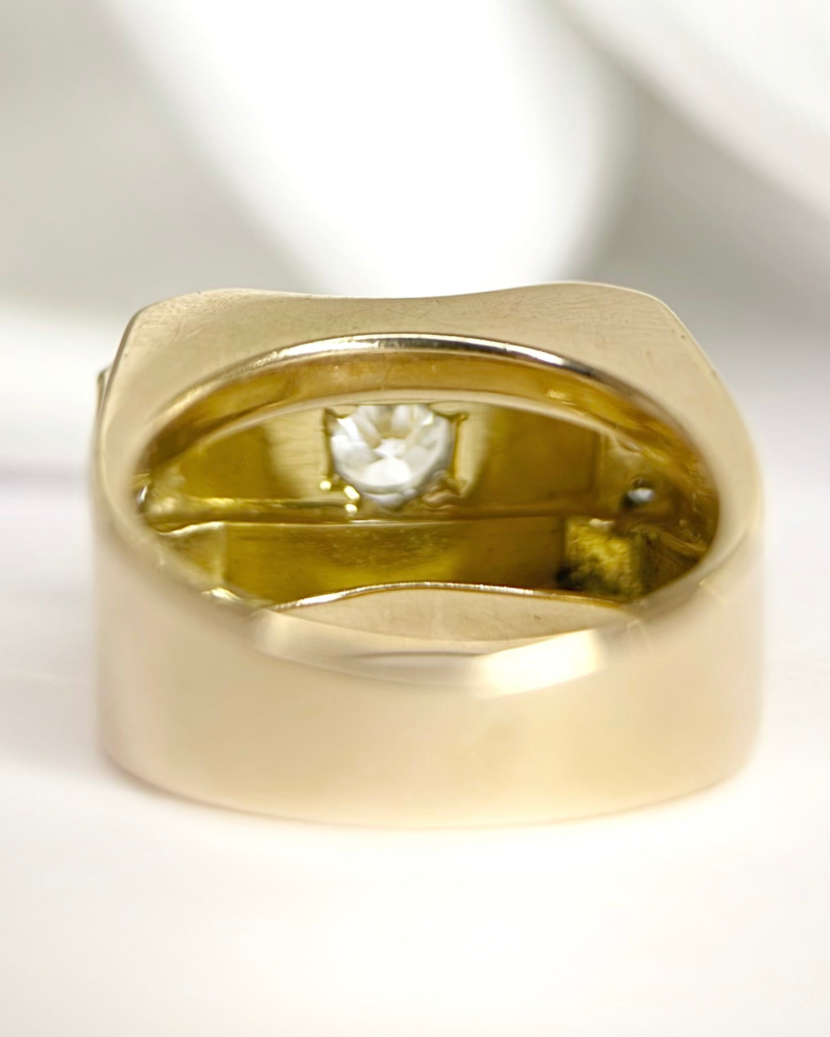 Cassie Tank Ring with 0.57-carat Diamonds &amp; 18-Carat Gold, 8.86 g