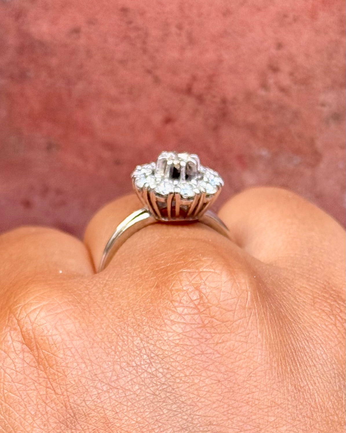 Anillo margarita de diamantes de 1.13 quilates y 4.42 g «Zoé»