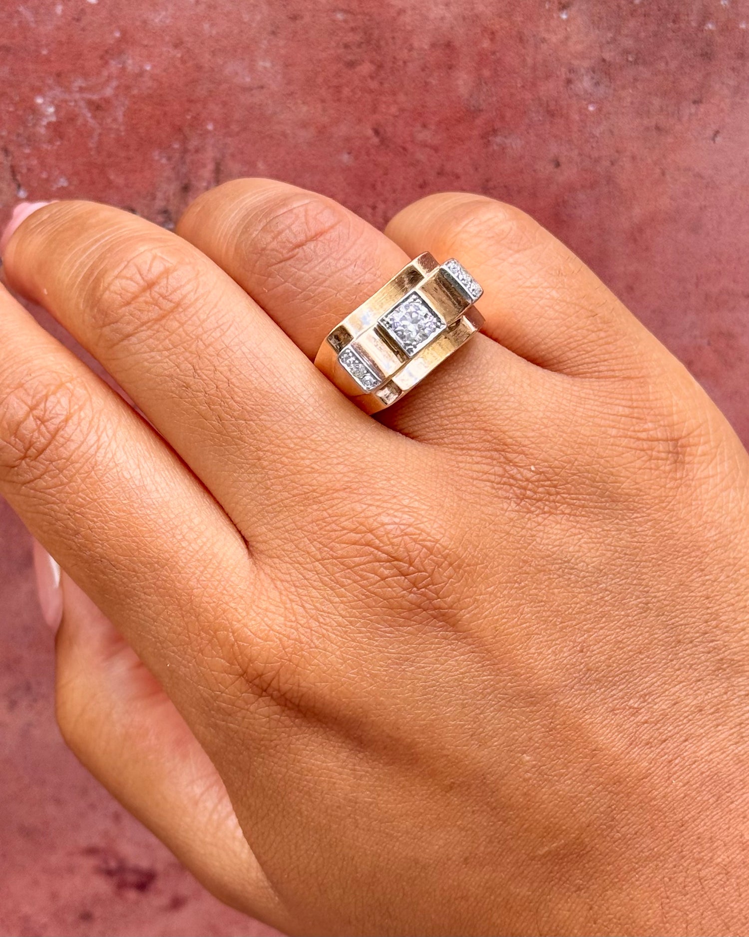 Cassie Tank Ring with 0.57-carat Diamonds &amp; 18-Carat Gold, 8.86 g