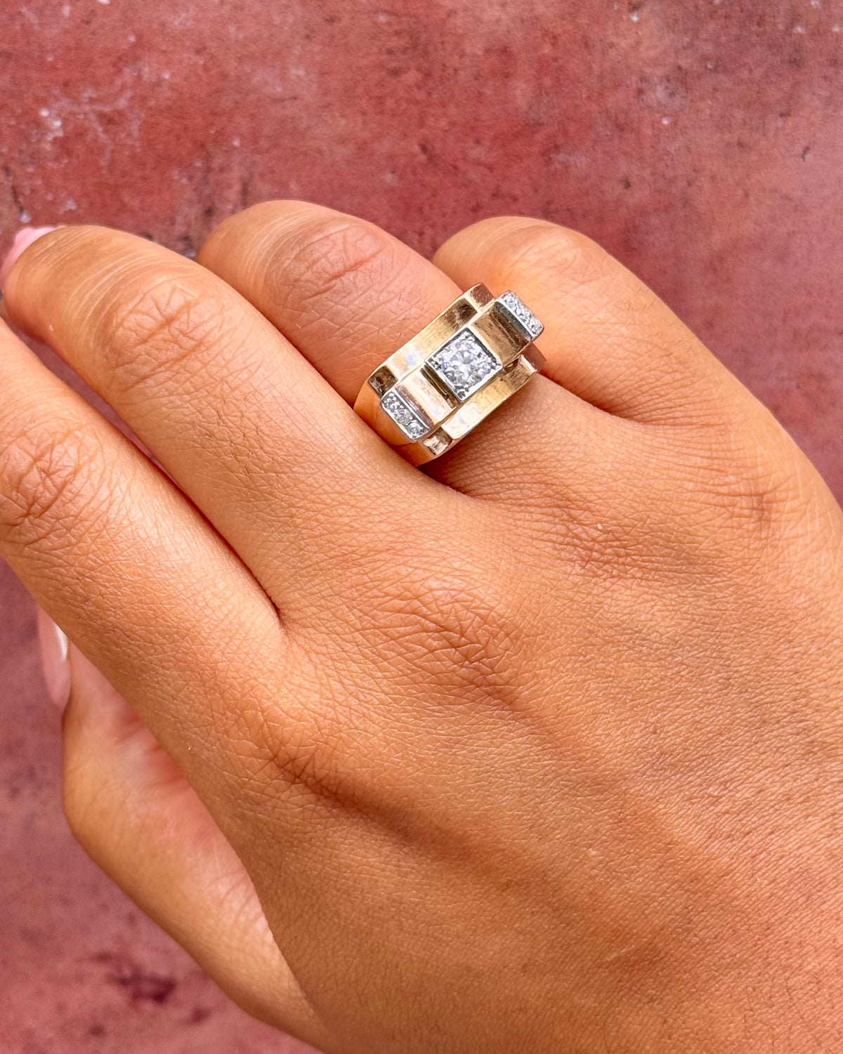 Cassie Tank Ring with 0.57-carat Diamonds &amp; 18-Carat Gold, 8.86 g