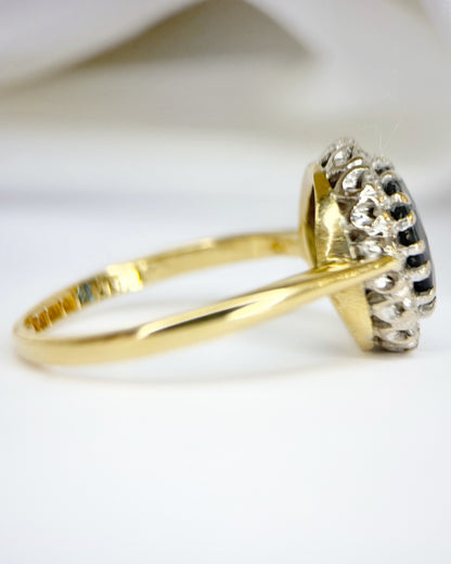 “Marinette” Daisy Ring with 1.80-carat Sapphire &amp; 0.36-carat Diamonds