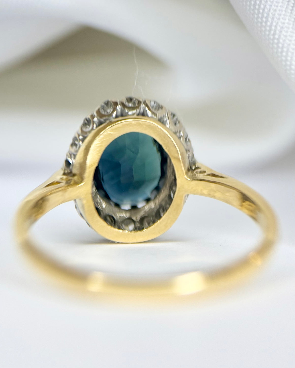 “Marinette” Daisy Ring with 1.80-carat Sapphire &amp; 0.36-carat Diamonds