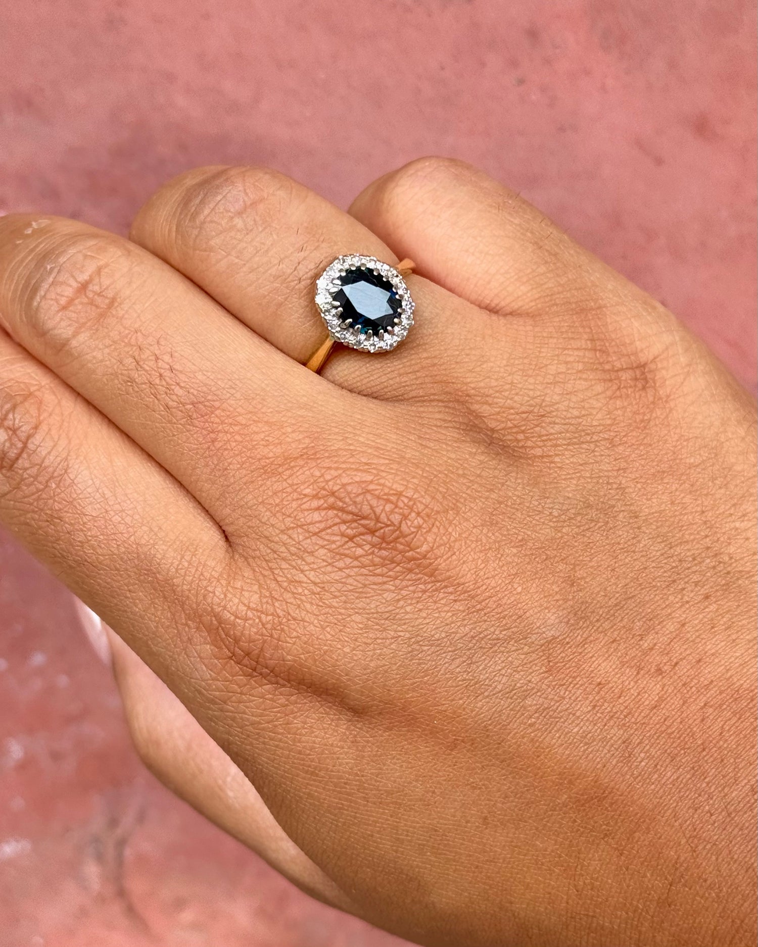 “Marinette” Daisy Ring with 1.80-carat Sapphire &amp; 0.36-carat Diamonds