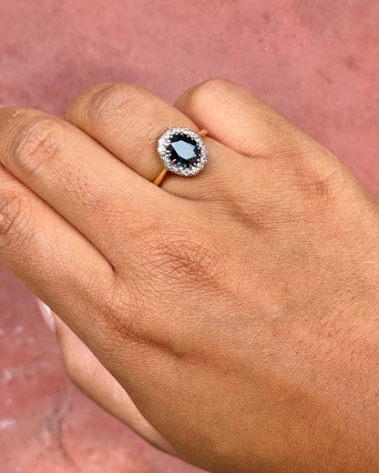 “Marinette” Daisy Ring with 1.80-carat Sapphire &amp; 0.36-carat Diamonds