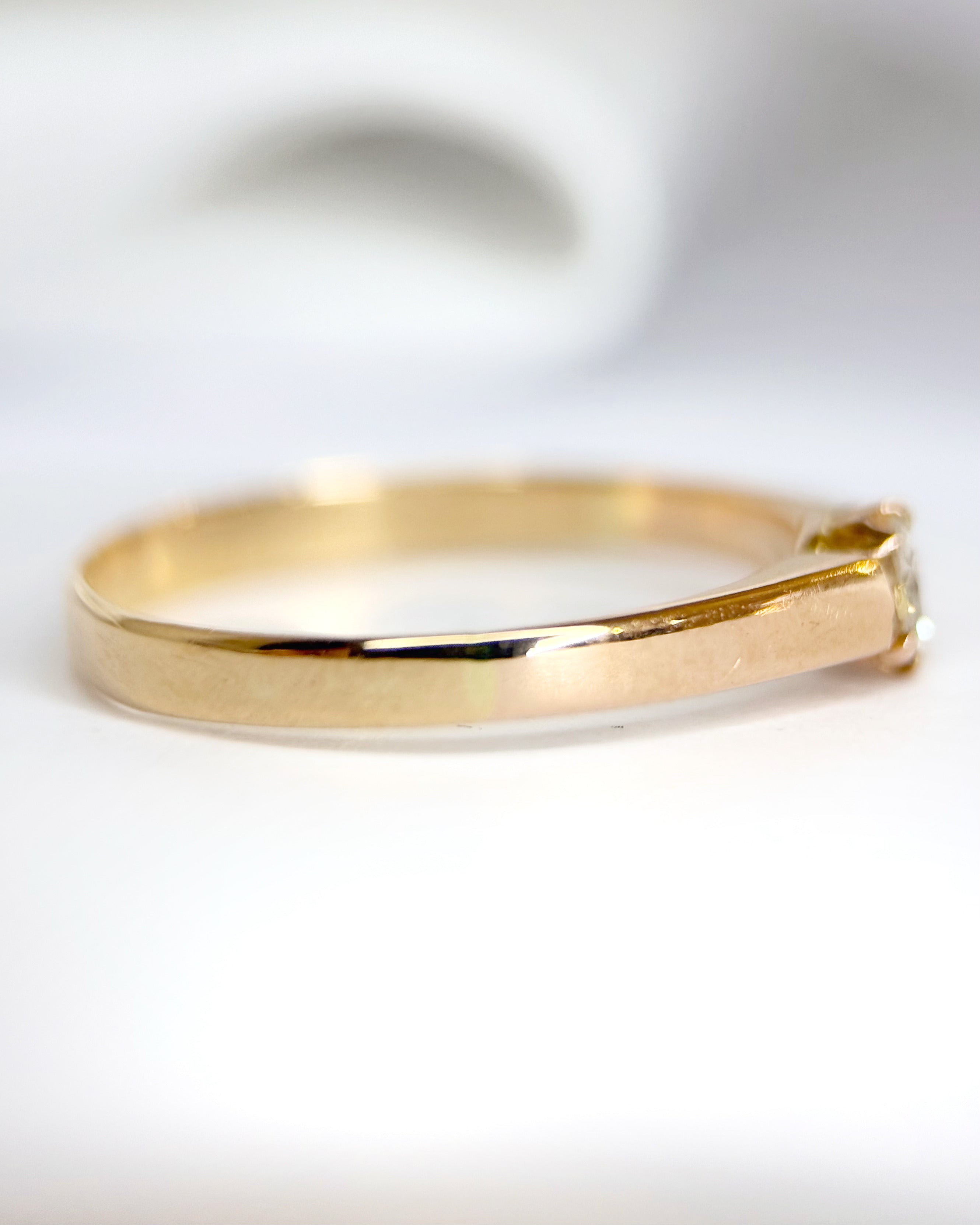 Solitaire Diamond Ring "Emilie"