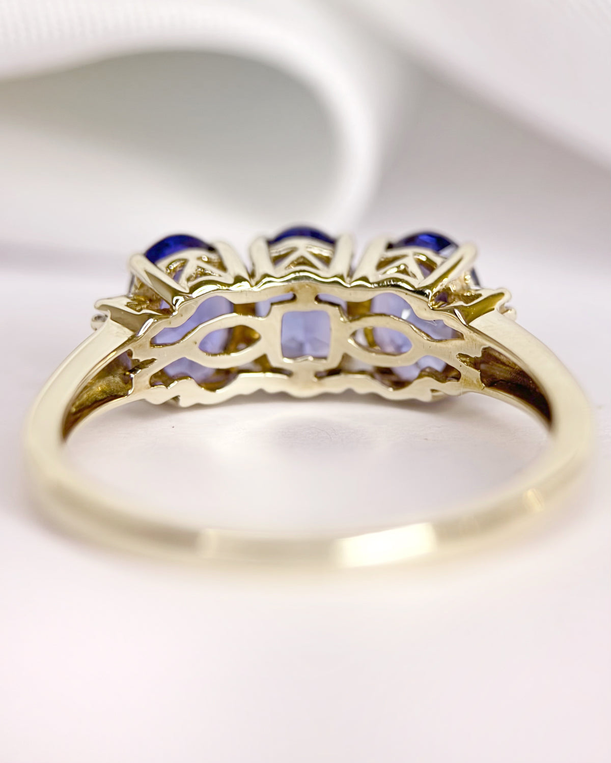 Bague Trilogie Tanzanite 2.10 carats &amp; Diamants "Anita"