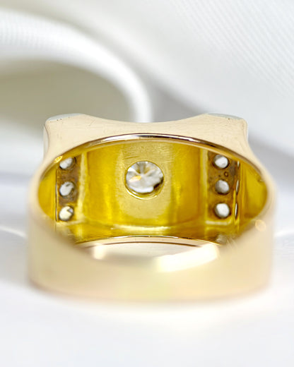 Tank Ring with 0.33-carat Diamonds &amp; 18-karat Gold 6.36g "Lola"