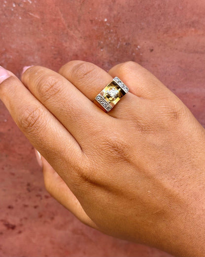 Tank Ring with 0.33-carat Diamonds &amp; 18-karat Gold 6.36g "Lola"