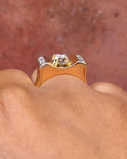 Tank Ring with 0.33-carat Diamonds &amp; 18-karat Gold 6.36g "Lola"