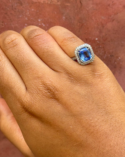 Bague Style Art-Déco Saphir Ceylan 3.07 carats &amp; Diamants 0.35 carat "Sofia"