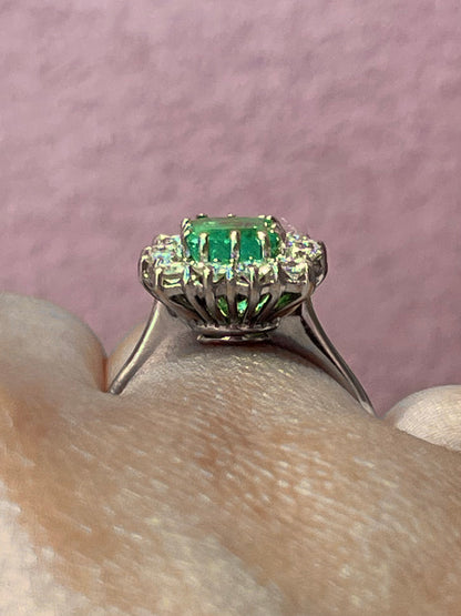 Bague Marguerite Émeraude 1.35 carat &amp; Diamants 0.72 carat 5.01g "Emile"