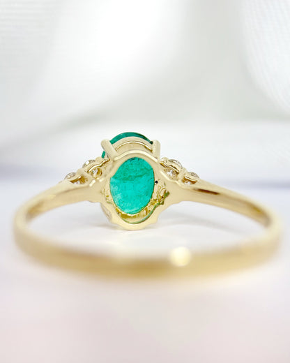 Bague Trilogie Émeraude 0.76 carat &amp; Diamants "Vanessa"