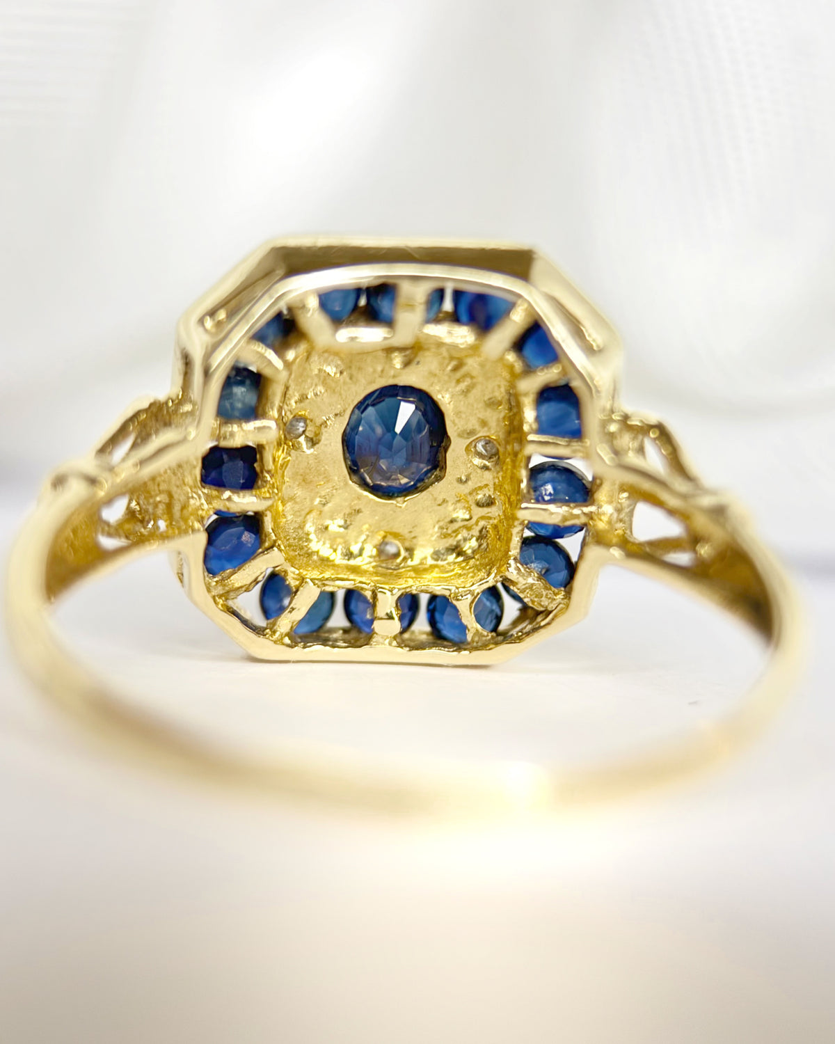 Bague Art-Déco Saphirs 0.90 carat &amp; Diamants "Flavie"