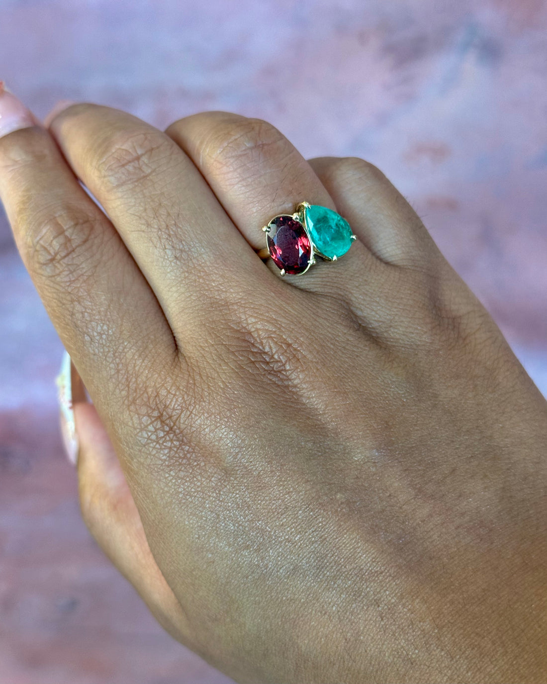 Bague Émeraude de Colombie 2.25 carats &amp; Grenat Rhodolite 2.40 carats  "Marjorie"