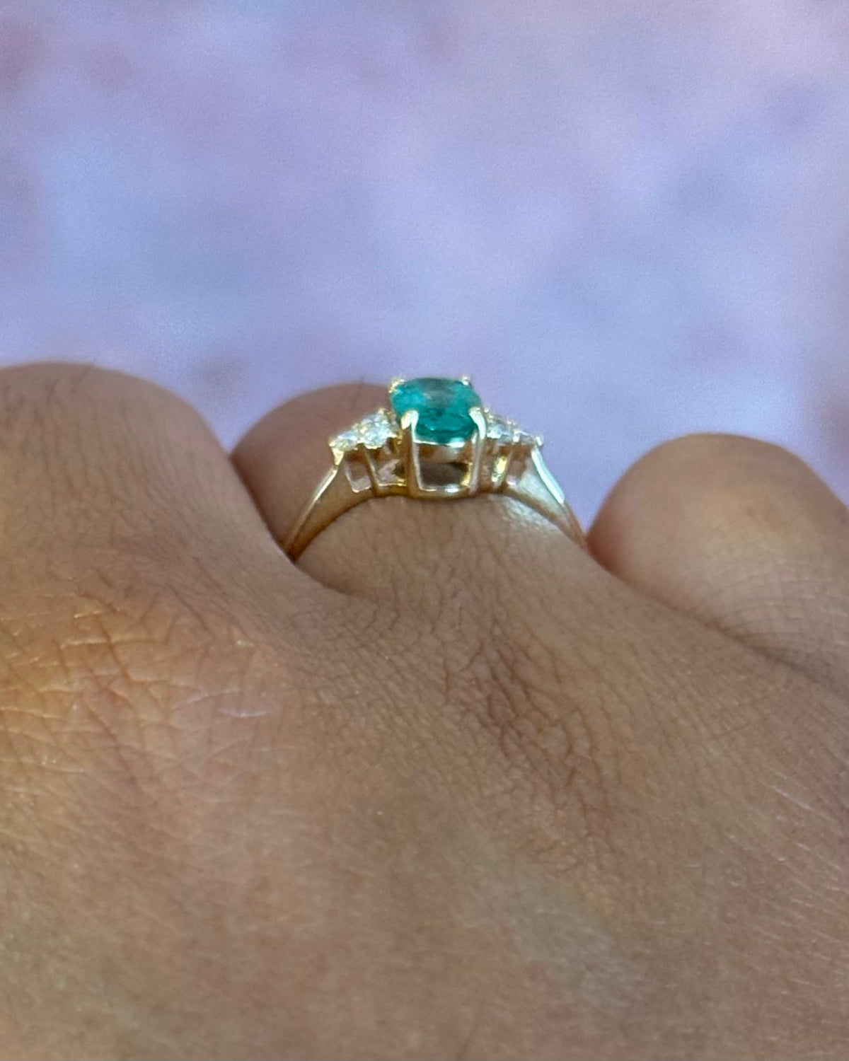 Bague Trilogie Émeraude 0.65 carat &amp; Diamants "Fauve" - Elliade Paris
