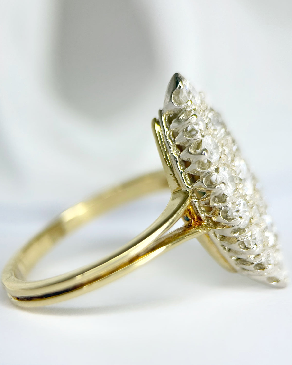 Bague Marquise Diamants 1.15 carat  &amp; Or 18 carats 5.37g "Gloire"