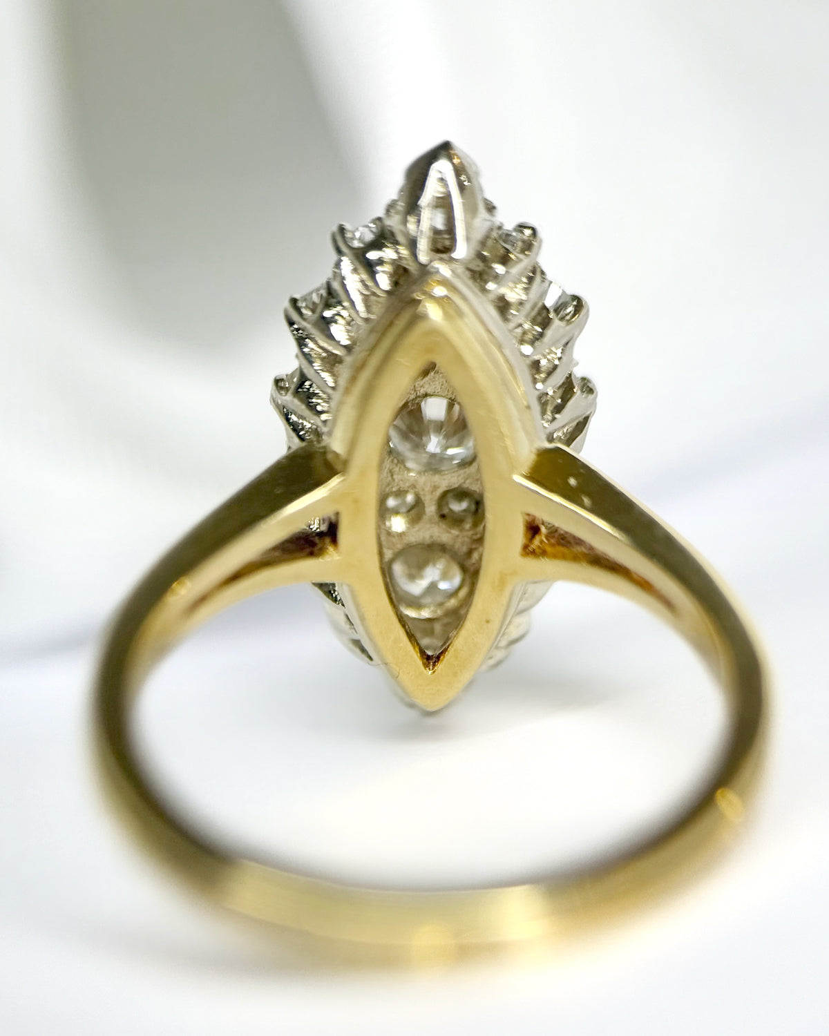 Bague Marquise Diamants 1.15 carat  &amp; Or 18 carats 5.37g "Gloire"