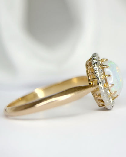 Anillo Margarita Ópalo 0.65 quilates y Diamantes "Ysoria"