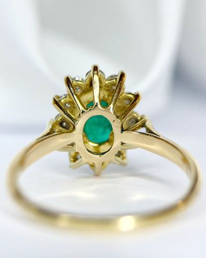 0.87-carat Emerald &amp; 0.36-carat Diamond Cluster Ring "Justine"