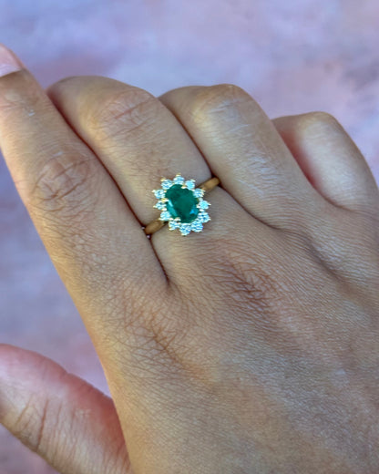 0.87-carat Emerald &amp; 0.36-carat Diamond Cluster Ring "Justine"
