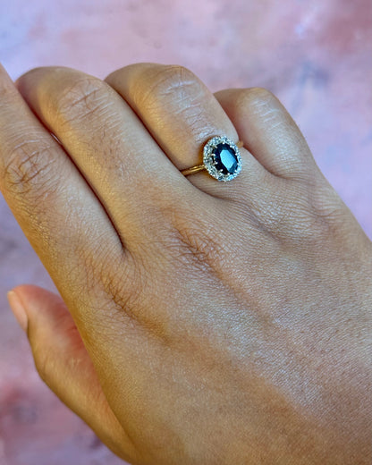 Bague Marguerite Saphir 1.40 carat &amp; Diamants 0.25 carat "Tiffaine"